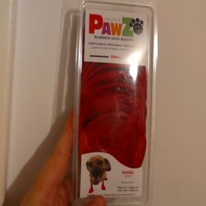 Pawz snow boots for dogs
